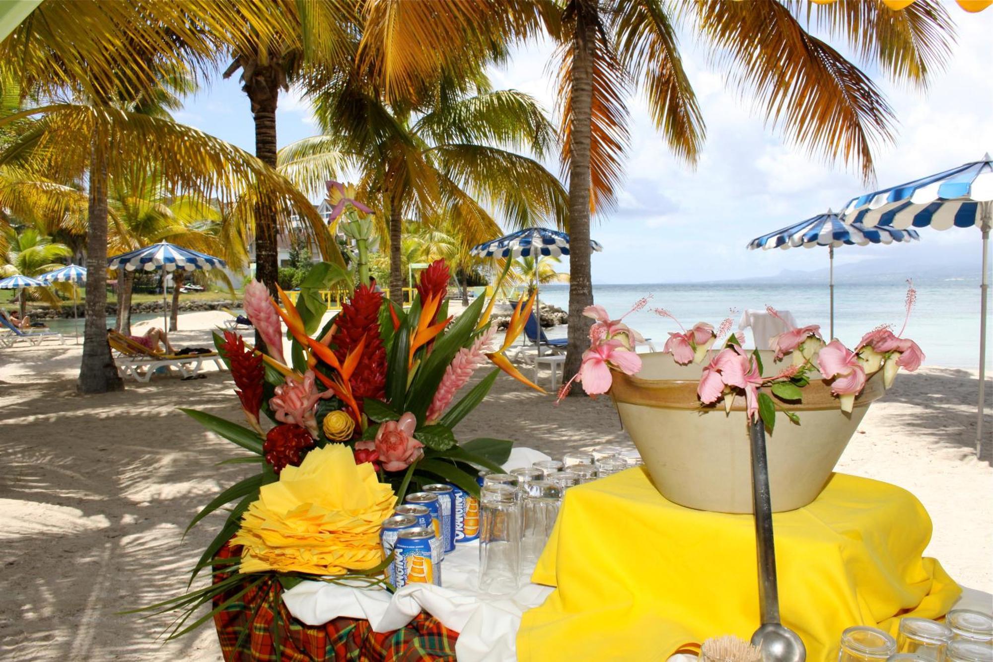 Canella Beach Hotel Le Gosier  Exterior photo